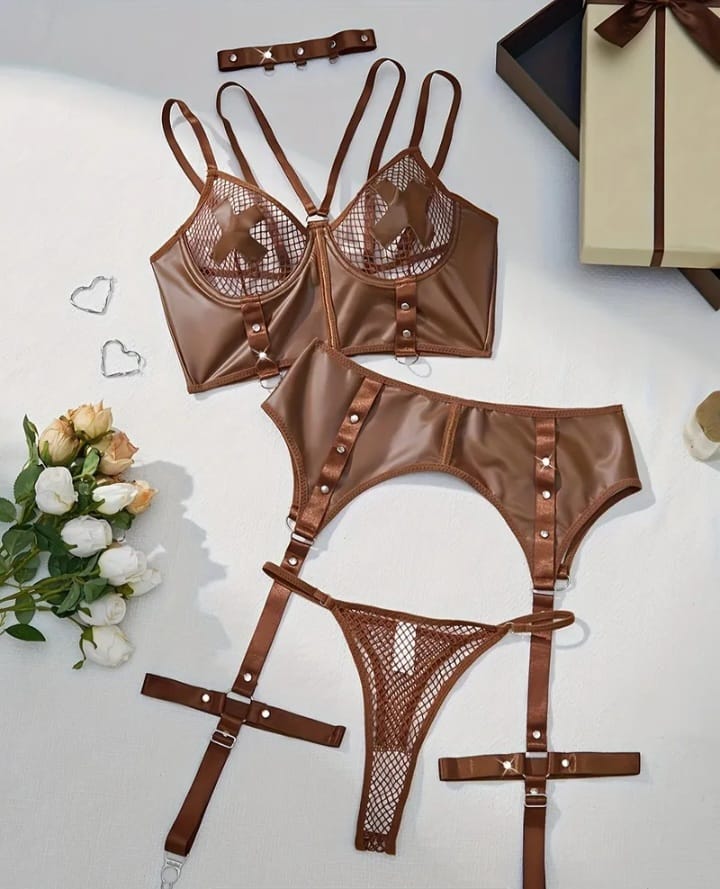 🍫 Set Lencería Harness Chocolate — 4 Piezas Seductoras